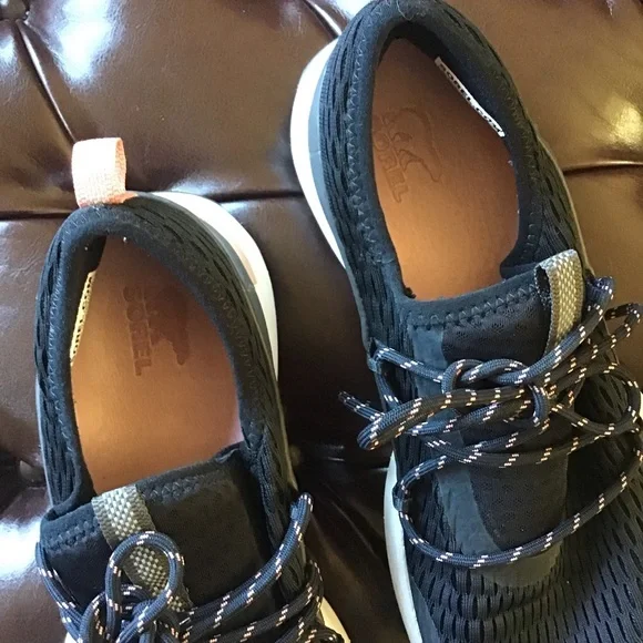 Sorel women kinetic impact sneakers Sz 9 - Picture 6 of 8